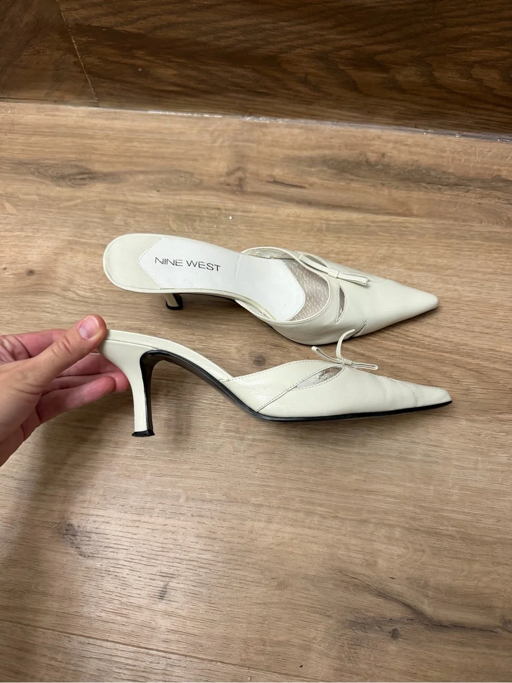 Y2K VTG Nine West Cream Pointed-Toe Mule Heels Sz 7